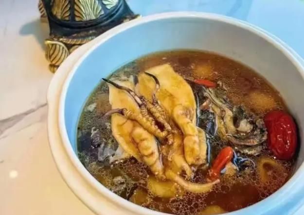 冬蟲夏草和哪些食材可以一起煲湯？