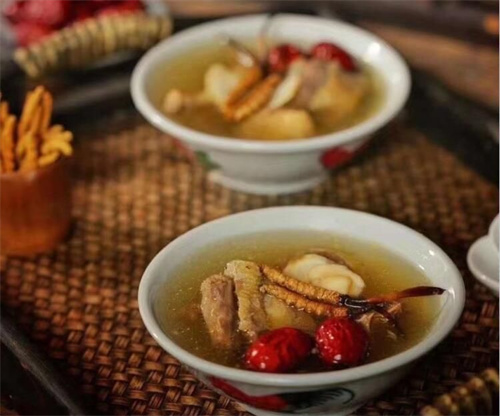 冬蟲(chóng)夏草老鴨湯的做法？
