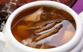 東強(qiáng)堂蟲草清燉團(tuán)魚：秋冬滋補(bǔ)硬菜，一口鮮醇養(yǎng)身心